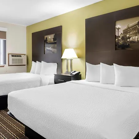 Super 8 By Wyndham La Crosse Hotel Exterior photo
