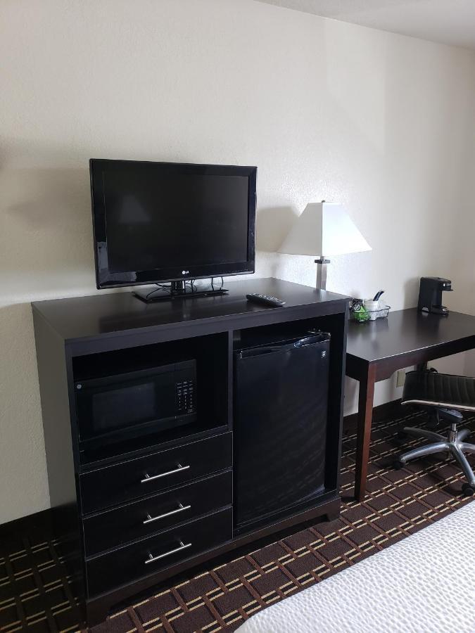 Super 8 By Wyndham Hotel 2*