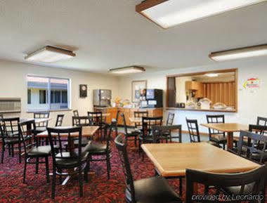 Super 8 By Wyndham 2*